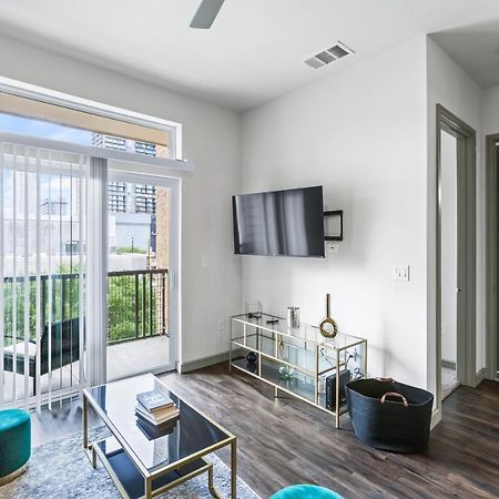 Luxury Apartment With King Bed And Pool And Free Parking 4 休斯敦 外观 照片