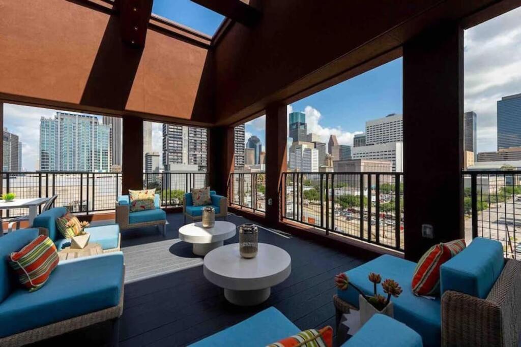 Luxury Apartment With King Bed And Pool And Free Parking 4 休斯敦 外观 照片